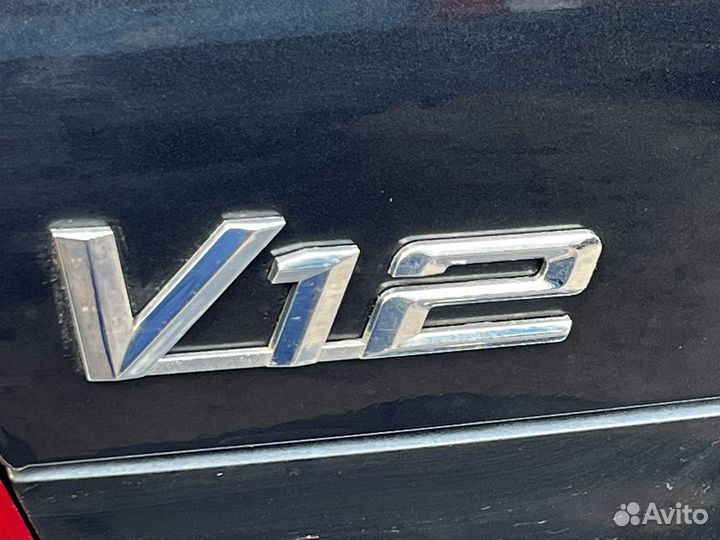 Шильдики BMW V12 E38