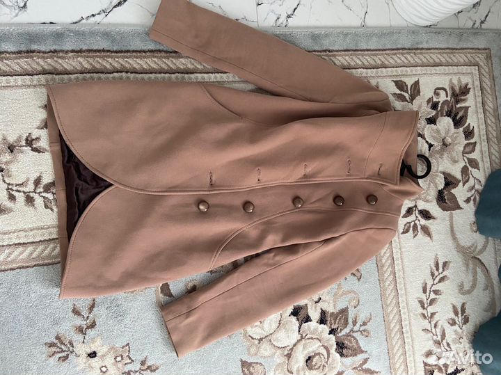 Продаю пальто