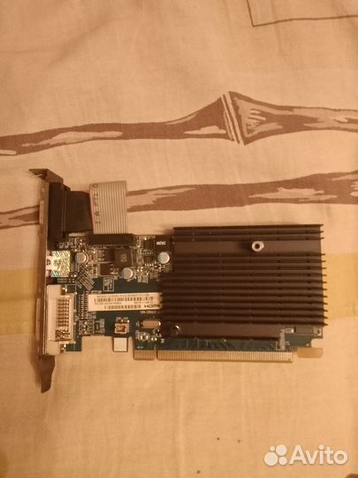 Материнская плата с процессором и памятью