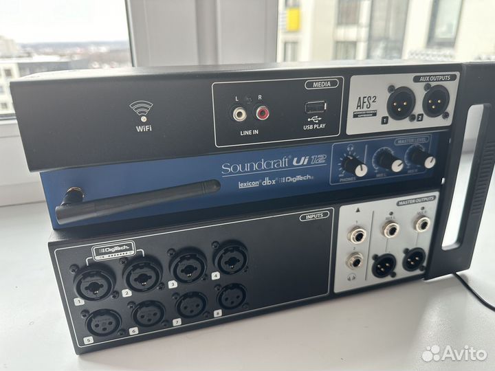 Soundcraft UI12 + сумка