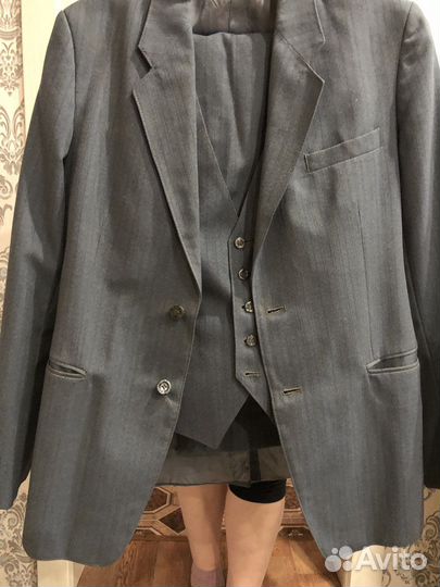 Мужской костюм тройка