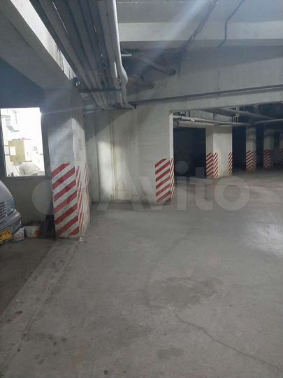 Машиноместо, 20 м²