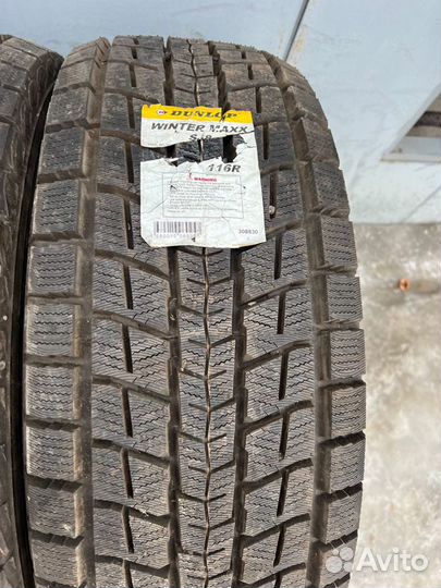 Dunlop Winter Maxx SJ8 285/60 R18