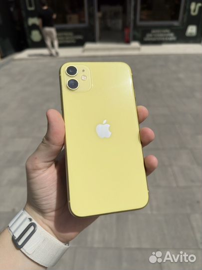 iPhone 11, 64 ГБ