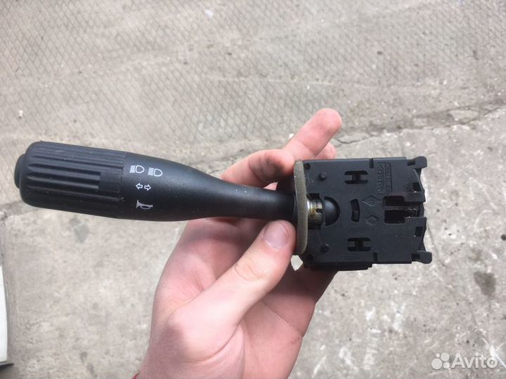 Подрулевой переключатель Renault Midlum