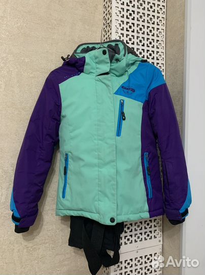 Детский горнолыжный костюм для девочки