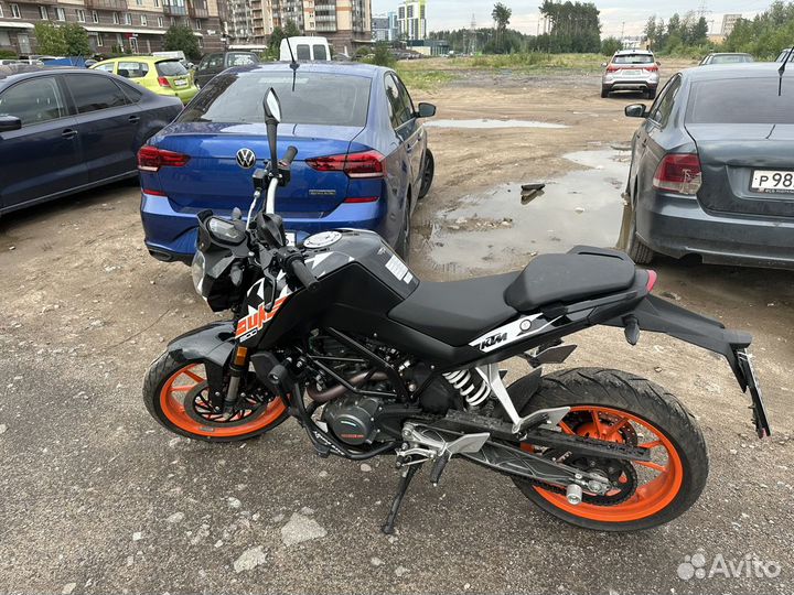 KTM Duke 200