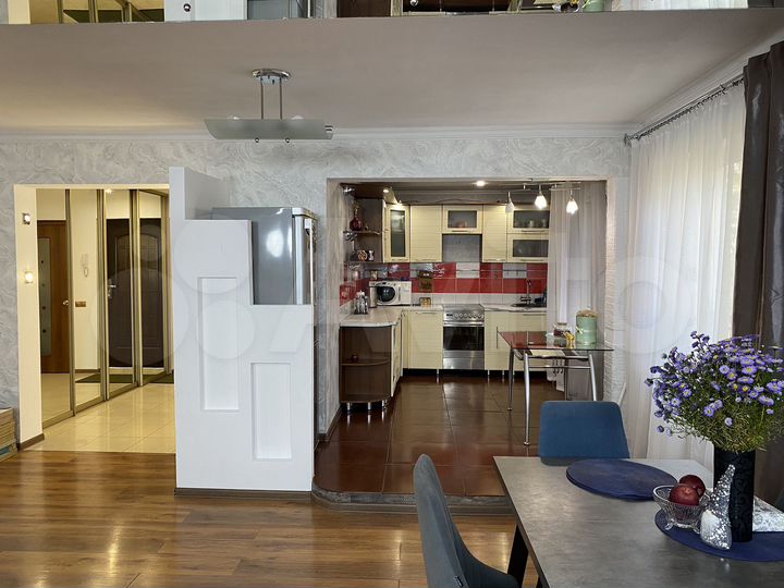 4-к. квартира, 113 м², 5/5 эт.