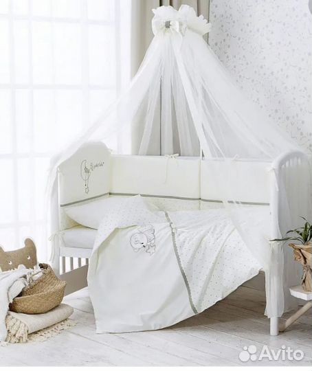 Бампер в детскую кроватку