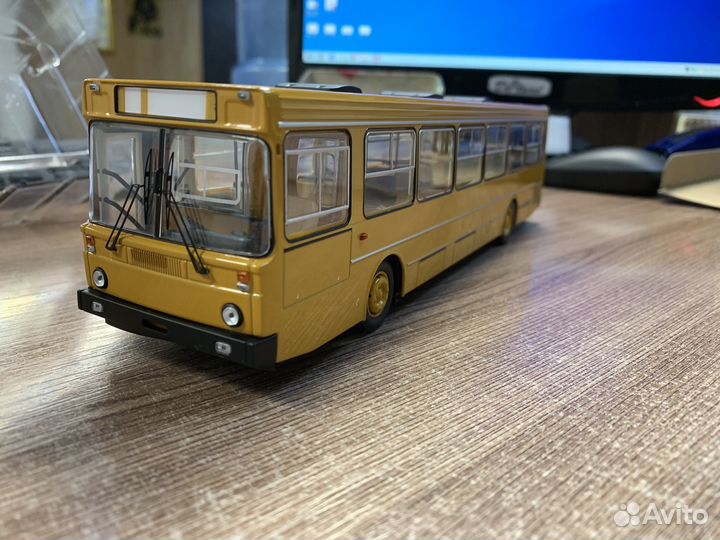 Лиаз-5256.00 Demprice Classicbus Новый охра