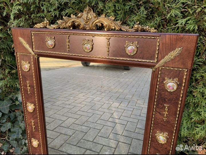 Антик. Винтаж. Зеркало настенное в стиле