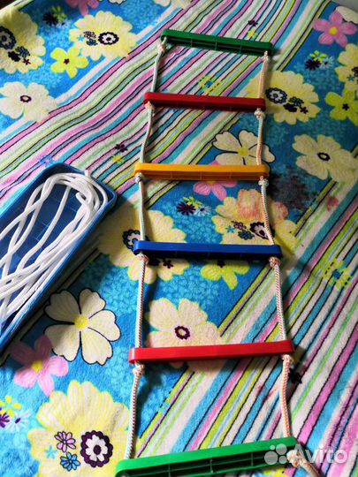 Новые качели и веревочная лестница