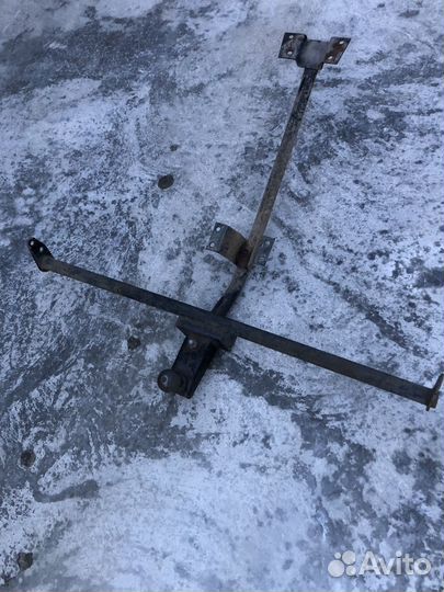 Фаркоп на ваз 2121