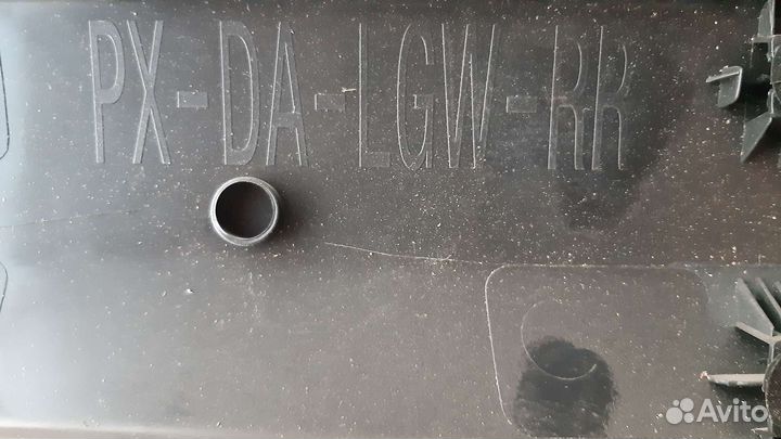 Молдинг двери задней правой LADA Largus