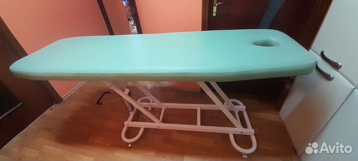 Массажный стол