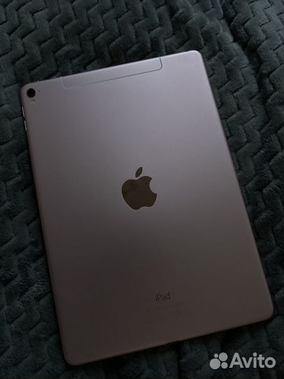 iPad 9.7