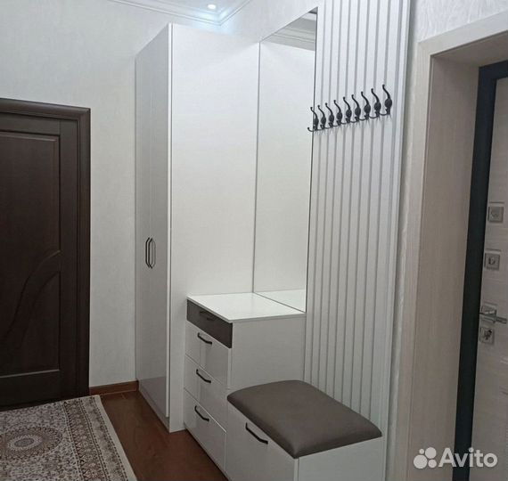 Прихожая белая