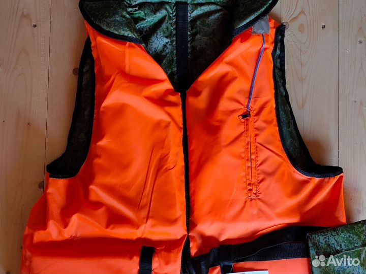 Спасательный жилет