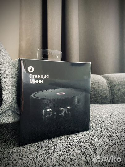 Колонка Яндекс Станция Мини Плюс с часами новая