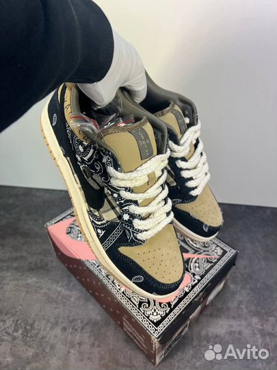 Кроссовки Nike SB Dunk Low Travis Scott