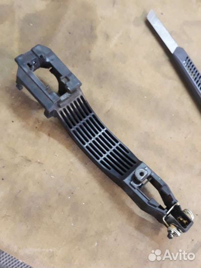 2013-19 Мазда 3 ручка двери зад лев внутренняя BM