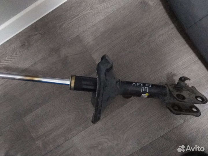 Амортизатор подвески передний правый Acura MDX