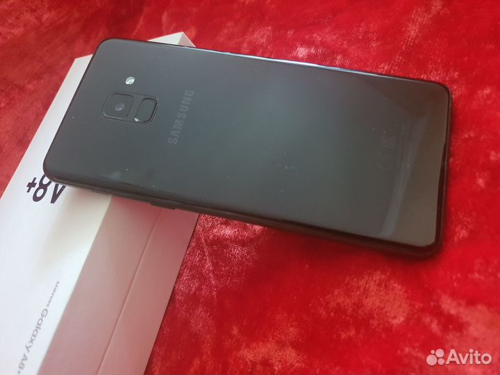 Samsung Galaxy A8+, 6/64 ГБ