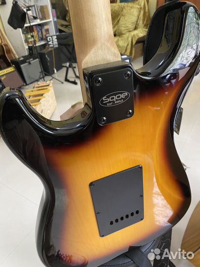 Электрогитара