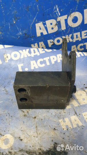 Кронштейн пневмокомпрессора. Higer 6129 АВТОБУС