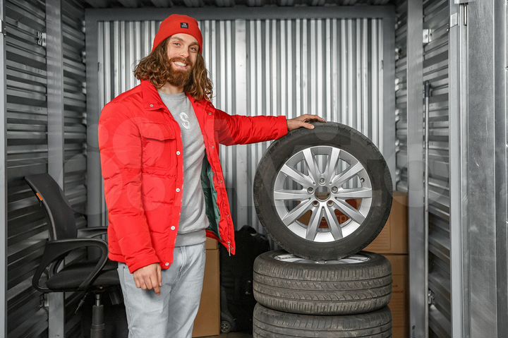 Аренда склада для хранения вещей с балкона