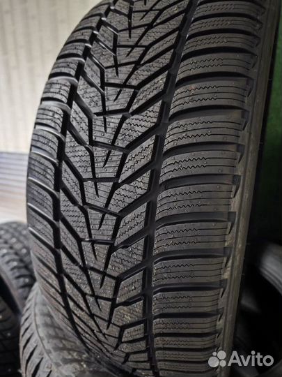 Hankook Winter I'Cept Evo 3 W330 245/45 R20 103V