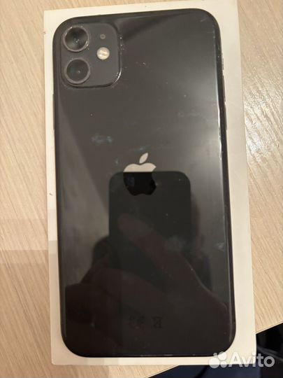 iPhone 11, 64 ГБ