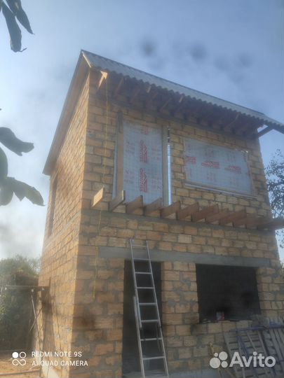 Бригада строителей