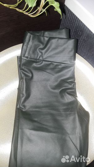 Брюки из экокожи