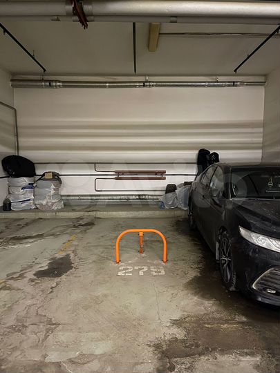 Машиноместо