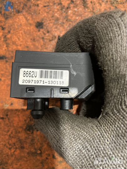 Кнопка руля правая Opel Antara 2007-2015