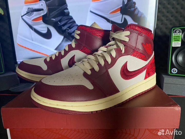 Кроссовки Air Jordan 1 Mid 