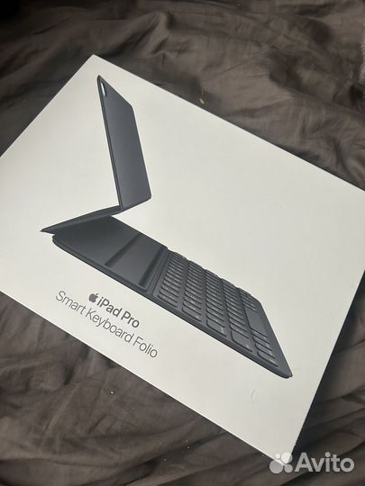 Чехол клавиатура для iPad pro 11