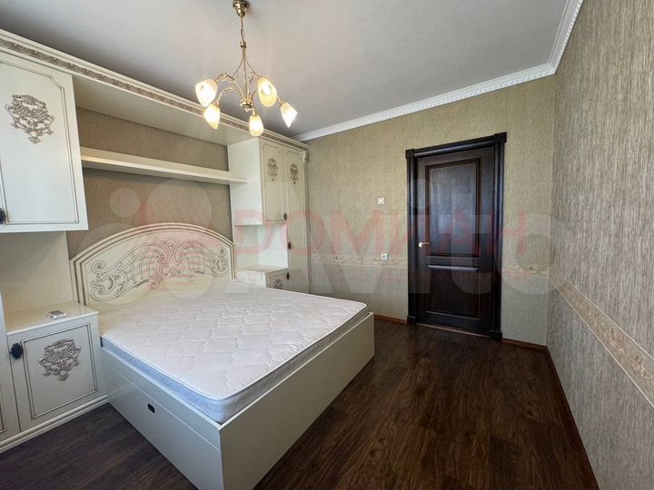 3-к. квартира, 82 м², 10/11 эт.