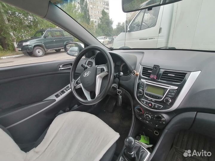 Hyundai Solaris 1.4 МТ, 2012, 230 600 км