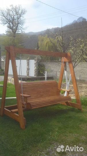 Садовые качели из дерева