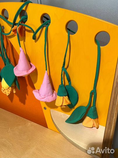 Стол письменный Хаба для девочки со скидкой