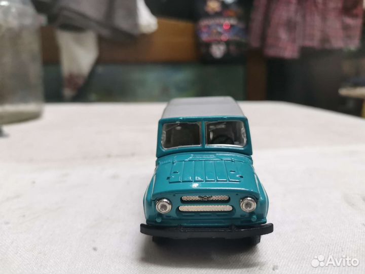 Модель автомобиля уаз-469 А34 1:43 (Ч)