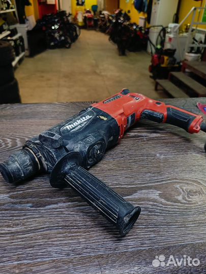 Перфоратор Makita m 8701