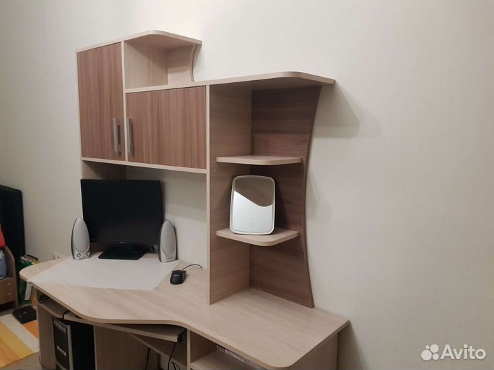 Компьютерный стол