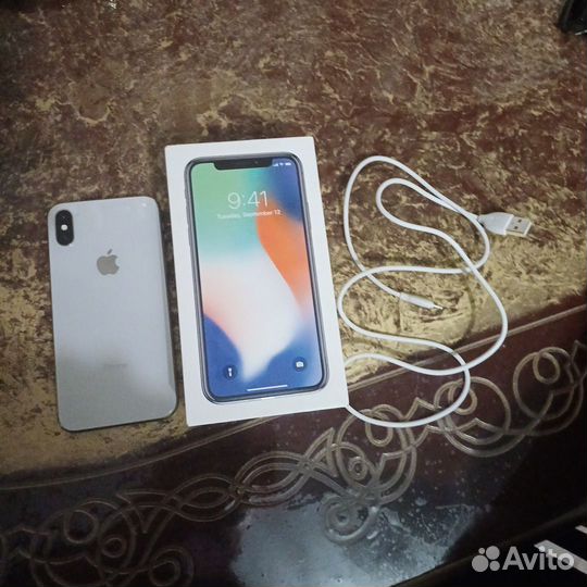 iPhone X, 64 ГБ