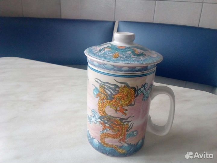 Фарфоровая кружка для заварки лечебных трав и чая