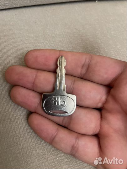 Ключ экскватора-погрузчика Sany BHL95