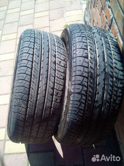 Yokohama BluEarth E70 215/55 R17 94V