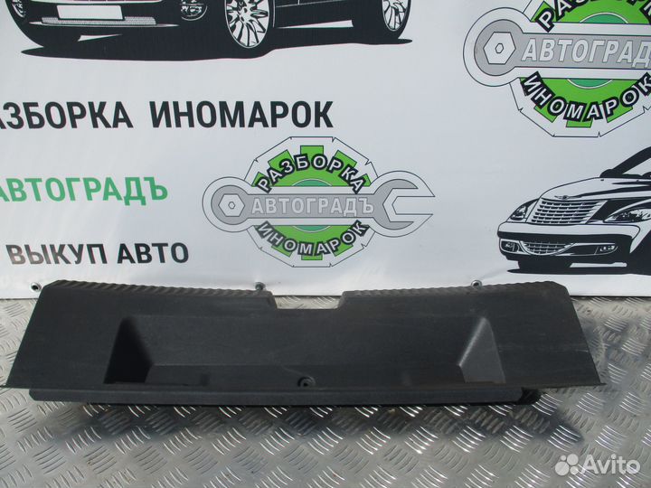 Накладка задней панели Volkswagen Polo 2010г